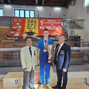 Лев Підлісний гідно представив ДУІТЗ на Чемпіонаті світу з карате та кобудо й посів багато призових місць