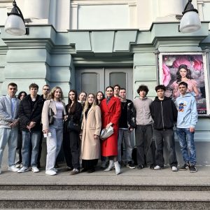 Студенти ДУІТЗ відвідали виставу «Камінь» в Одеському театрі Василька: досвід емоційного та культурного осмислення